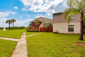 36 N Crossings Cir, Boynton Beach, FL 33435, Sold 09/15/20