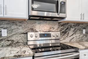 664 SE 20th Ave, Deerfield Beach, FL 33441, Sold 01/13/21