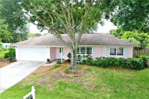 437 10th Ct, Vero Beach, FL 32962, Sold 08/27/20