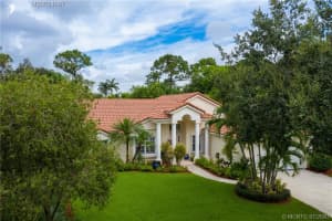 706 SW Lighthouse Dr, Palm City, FL 34990, Sold 09/15/20