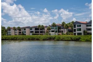 1660 12 Oaks Way, North Palm Beach, FL 33408, Sold 11/09/20