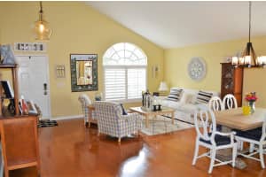 436 Woodview Cir, Palm Beach Gardens, FL 33418, Sold 10/08/20