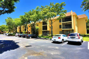 470 NW 20th St, Boca Raton, FL 33431, Sold 11/02/20
