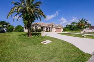718 SE Hidden River Dr, Port St. Lucie, FL 34983, Sold 12/30/20