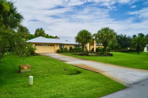 5946 62nd Ln, Vero Beach, FL 32967, Sold 09/25/20