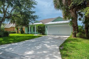 2440 4th Ln SW, Vero Beach, FL 32962, Sold 10/16/20