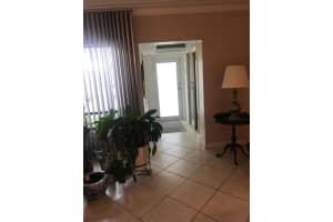 630 N Shore Dr, Miami Beach, FL 33141, Sold 12/15/20