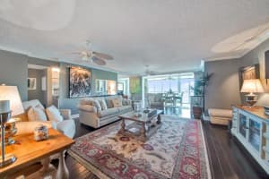 102 Half Moon Cir APT E2, Hypoluxo, FL 33462, Sold 10/30/20