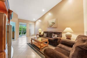 6460 Park Lake Cir, Boynton Beach, FL 33437, Sold 09/29/20