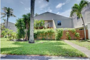 36 N Crossings Cir, Boynton Beach, FL 33435, Sold 09/22/20