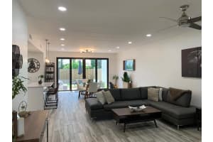 304 SW 27th Ave, Delray Beach, FL 33445, Sold 08/28/20