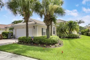 9068 SE La Creek Ct, Hobe Sound, FL 33455, Sold 09/16/20