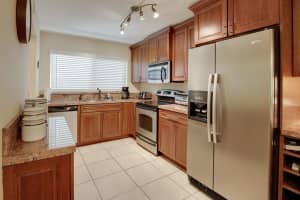 621 E Woolbright Rd, Boynton Beach, FL 33435, Sold 01/15/21