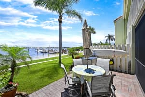 742 NE 20th Ln, Boynton Beach, FL 33435, Sold 12/22/20