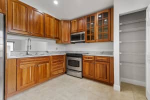 7623 NW 88th Cir, Tamarac, FL 33321, Sold 10/01/20