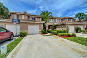 4863 Pinemore Ln, Lake Worth, FL 33463, Sold 11/09/20