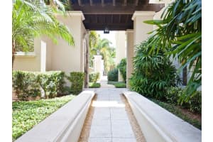 MLS# R10645609, Vero Beach, Florida 32960