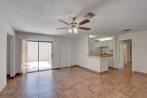 36 N Crossings Cir, Boynton Beach, FL 33435, Sold 09/11/20