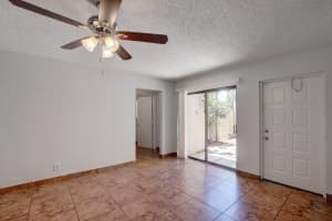 36 N Crossings Cir, Boynton Beach, FL 33435, Sold 09/11/20