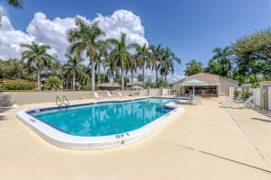 65 Pelican Pointe Dr, Delray Beach, FL 33483, Sold 11/16/20
