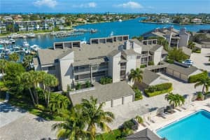 MLS# R10645909, Vero Beach, Florida 32963