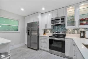 555 Banyan Tree Ln, Delray Beach, FL 33483, Sold 02/23/21