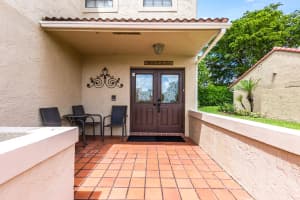 2075 Maplewood Dr, Coral Springs, FL 33071, Sold 10/05/20