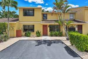 5244 Tennis Ln, Delray Beach, FL 33484, Sold 09/21/20
