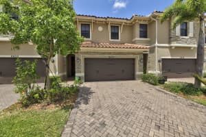 8437 Lake Majesty Ln, Parkland, FL 33076, Sold 12/31/20