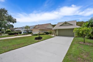 13082 SE Crooked Stick Ln, Hobe Sound, FL 33455, Sold 09/29/20