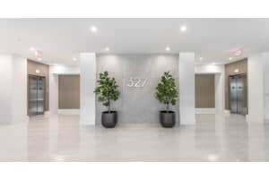 327 E Royal Palm Rd, Boca Raton, FL 33432, Sold 12/29/20