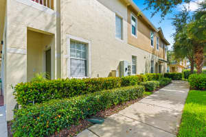 3031 SE Lexington Lakes Dr, Stuart, FL 34994, Sold 09/21/20