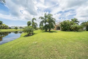 443 North Tangerine Square SW, Vero Beach, FL 32968, Sold 10/06/20