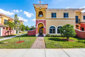 3532 NW 30th St, Lauderdale Lakes, FL 33311, Sold 11/13/20