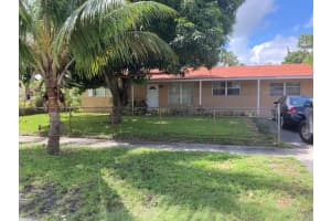 420 NW 41st St, Pompano Beach, FL 33064, Sold 01/27/21