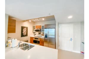 480 Hibiscus St, West Palm Beach, FL 33401, Sold 03/25/21