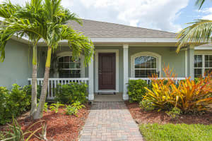 1327 Scarlet Oak Cir, Vero Beach, FL 32966, Sold 09/28/20