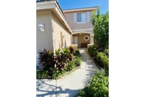 4943 Pinemore Ln, Lake Worth, FL 33463, Sold 10/23/20