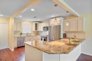 900 Jasmine Ln #8a, Vero Beach, FL 32963, Sold 12/01/21