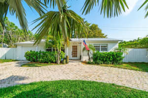 215 Arlington Rd, West Palm Beach, FL 33405, Sold 10/26/20