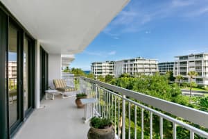 2580 S Ocean Blvd, Palm Beach, FL 33480, Sold 01/19/21