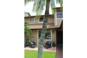 204 Lakeside Cir, Sunrise, FL 33326, Sold 11/20/20