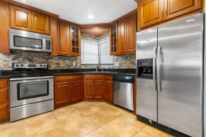 361 NW 38th Pl, Pompano Beach, FL 33064, Sold 11/06/20