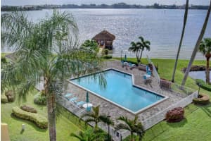 8200 Lakeshore Dr, Hypoluxo, FL 33462, Sold 02/16/21