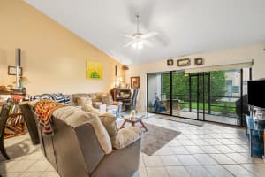 141 Par Dr, Royal Palm Beach, FL 33411, Sold 10/08/20