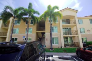 212 Villa Cir, Boynton Beach, FL 33435, Sold 10/08/20
