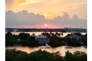 3589 S Ocean Blvd, South Palm Beach, FL 33480, Sold 12/29/20