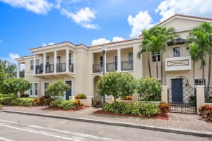 811 NW 82nd Pl, Boca Raton, FL 33487, Sold 11/03/20