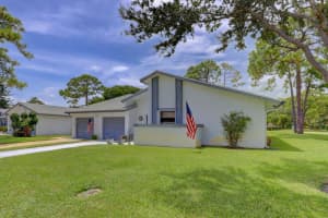 3701 Hertford Ct, Greenacres, FL 33463, Sold 10/29/20