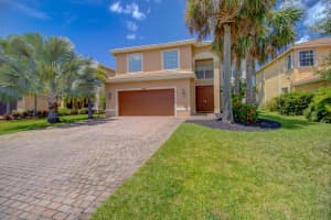1885 Grey Falcon Cir SW, Vero Beach, FL 32962, Sold 10/02/20